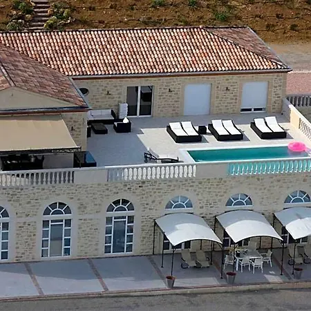 B&B Chateau De Valloubiere 4*