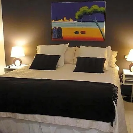 Chateau De Valloubiere B&B 4*