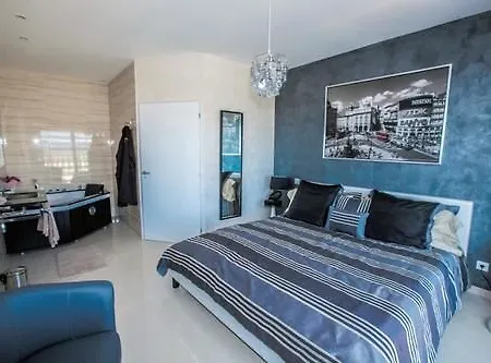 Chateau De Valloubiere Panzió Saint-Jean-de-Fos